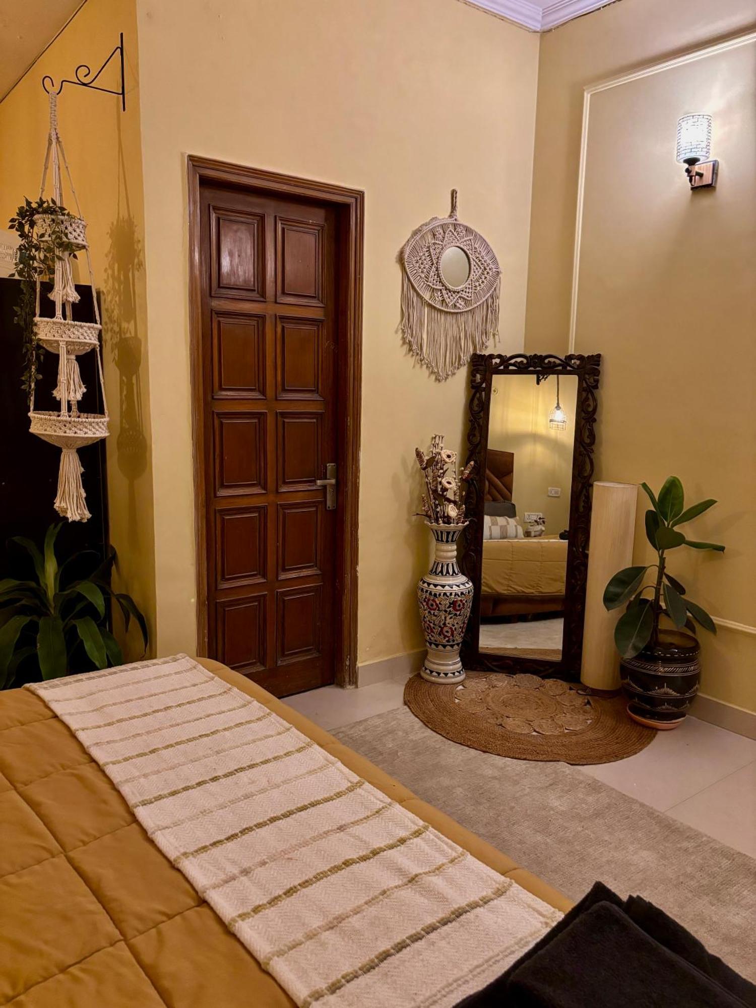Atharva'S Homestay By Goaround Homes - Nehru Enclave Metro, South Delhi Nueva Delhi Exterior foto